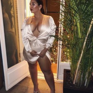 Bourgeoise discrète cherche plan cul intense sur Bordeaux, rien de romantique juste du plaisir charnel Céline - rencontre-milf-bordeaux-EzWP