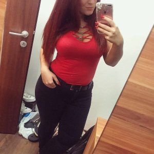 Un été torride à partager Lucie - rencontre-Milf-Grenoble