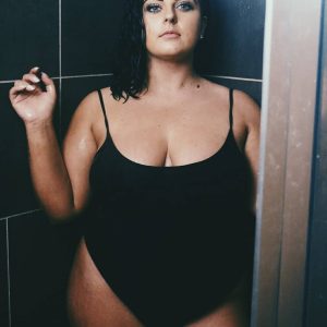 Envie de faire des folies en été Camila - rencontre-Ronde-Béziers