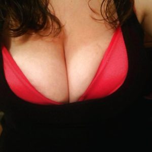 Emilie - rencontre-MILF-Grenoble