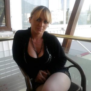 J’ai besoin d’un mec qui ne se complique pas la vie Marlène - rencontre-Milf-Bordeaux
