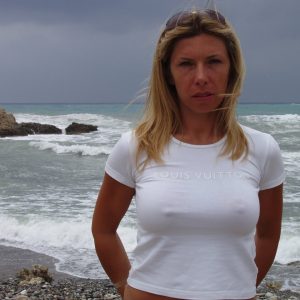 Pas question d’attendre le grand amour Thaïs - rencontre-Libertine-Arles